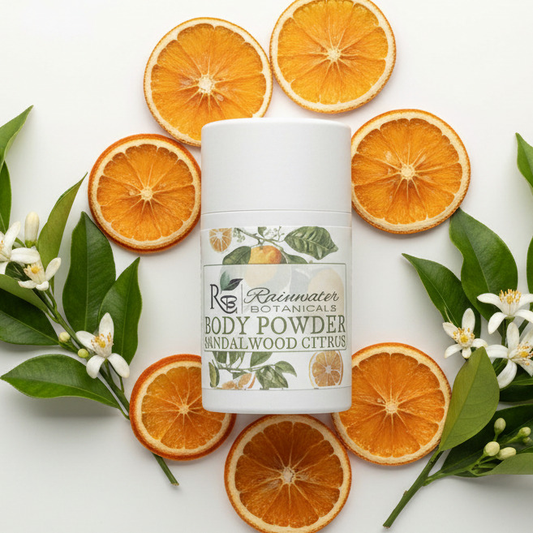 Poudre corporelle naturelle au bois de santal et aux agrumes